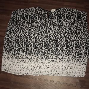 Ava & Vic Flowey short sleeve top